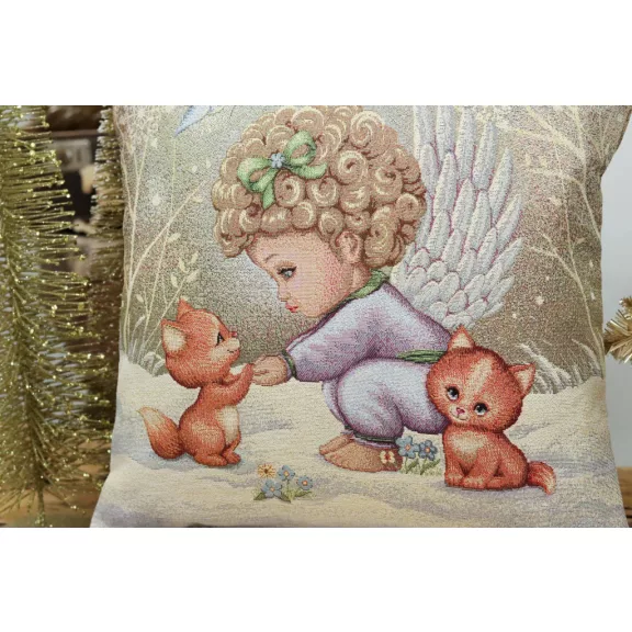 ANGYALKA (KISLÁNY) A HÓBAN CICÁKKAL DÍSZPÁRNA HUZAT, ARANY LUREX