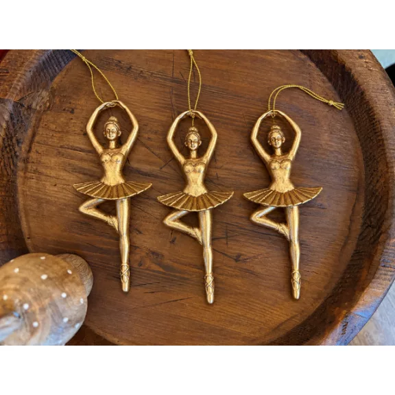 Arany balerina akasztós karácsonyfadísz – 13 cm