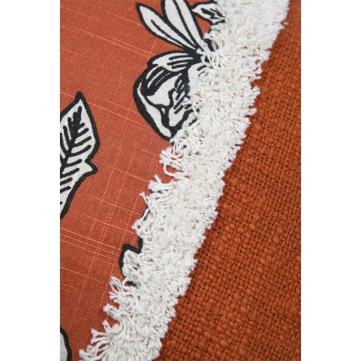 Galicia terrakotta színű, boho stílusú, rojtos párna töltettel