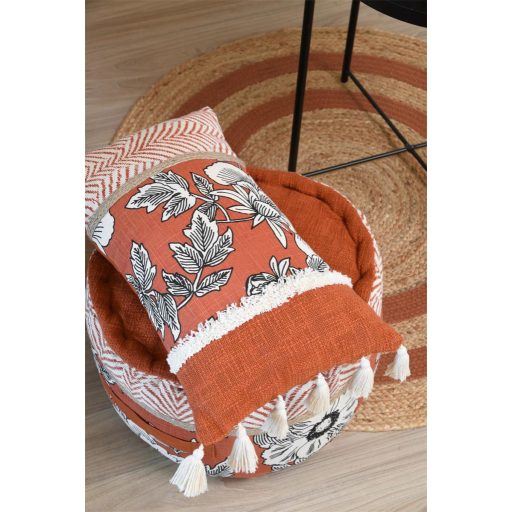 Galicia terrakotta színű, boho stílusú, rojtos párna töltettel