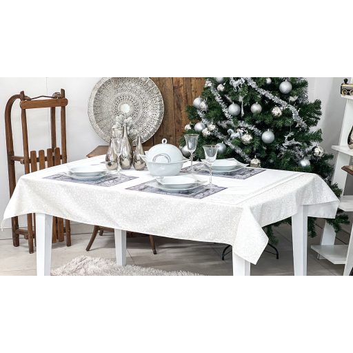 Ezüst lurex asztalterítő, karácsonyfa mintás, 137x180 cm