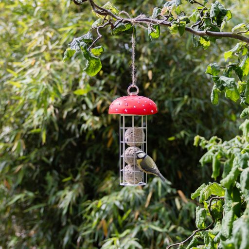 Felakasztható, önadagolós, faggyúgolyó tartó madáretető, légyölő galóca, 24,5 cm