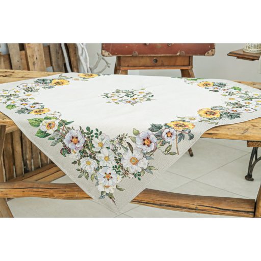 Árvácska virágos asztalterítő, 96x100 cm