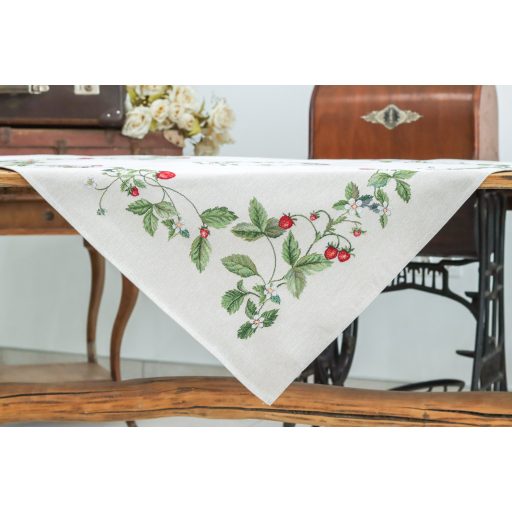 Szamócás asztalterítő, 96x100 cm