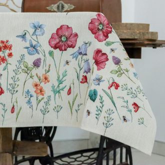 Fecskés asztalterítő, 137x180 cm