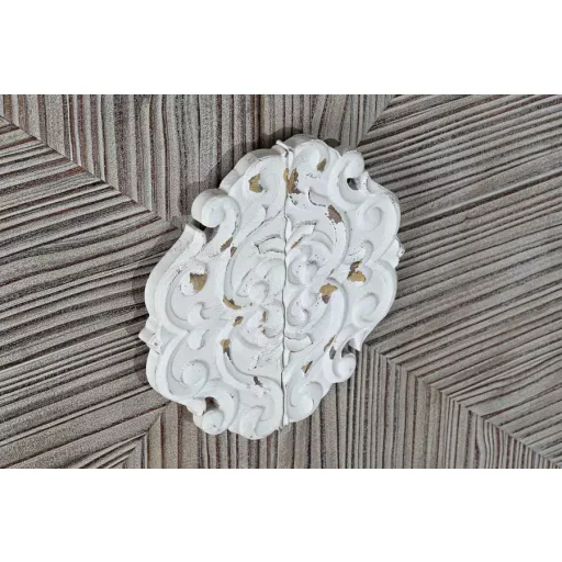 Szekrény fenyő mdf 86x41x180 régies