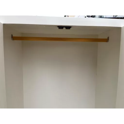 Szekrény fenyő mdf 85,5x50,5x186,2 fehér